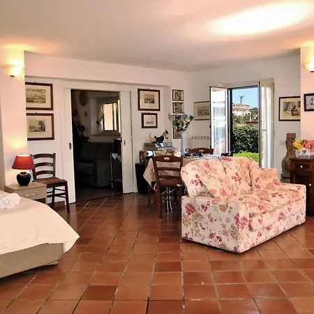 Casa Marta Bilocale Con Dependance Annessa Apartment Formia